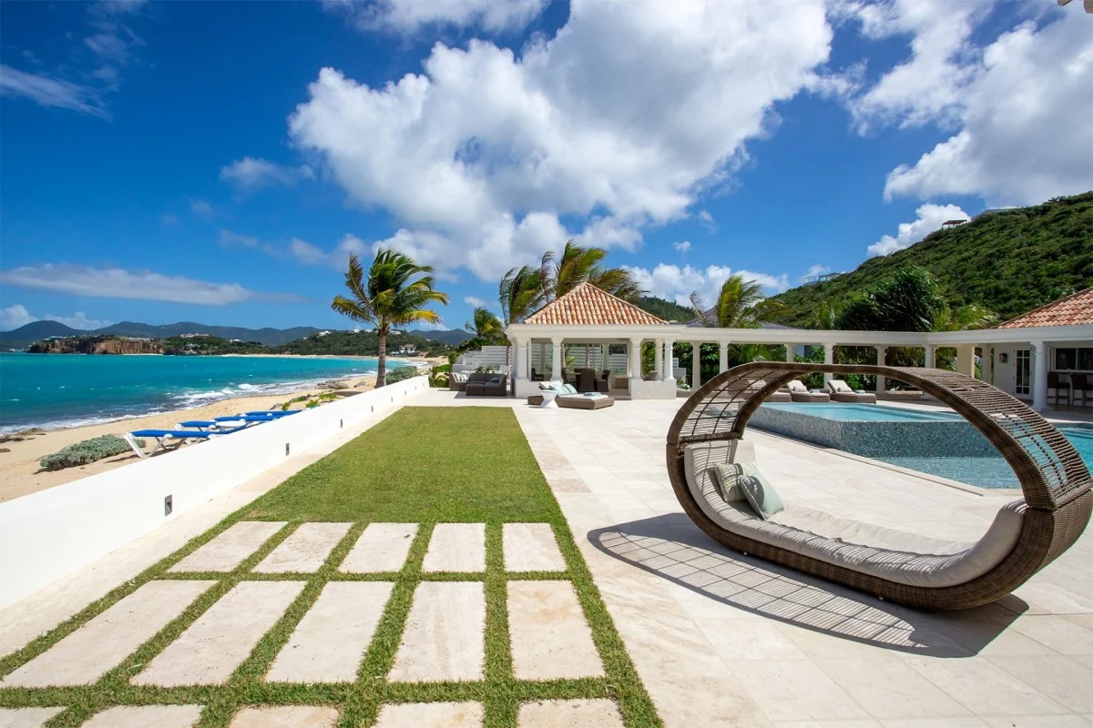 Beau Rivage, a beachfront rental villa in Terres Basses, St Martin