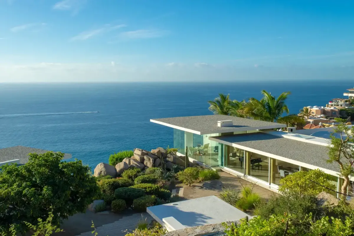 Villa Finisterra, a private rental villa in Pedregal near Land’s End
